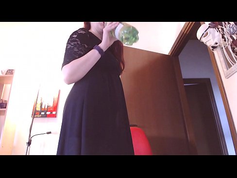 ❤️ Submisívna otrokyňa, ktorá miluje špinavé a šťavnaté nohavičky, je po zhliadnutí tohto videa nútená masturbovať! Porno na nás ❌️❤