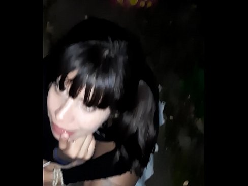 ❤️ Na ulici opuchnutý penis výmenou za cukríky Porno na nás ❌️❤