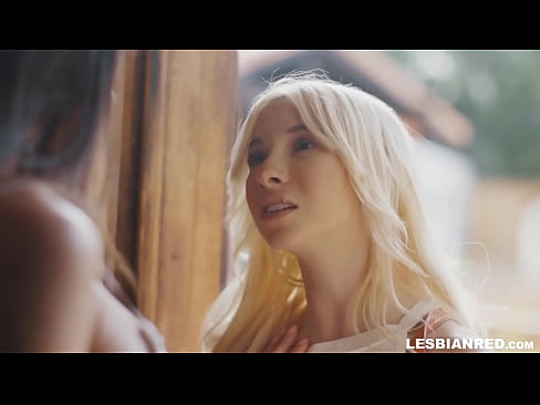 ❤️ Dievča príde domov o niekoľko mesiacov neskôr a skončí pri jedení kundičky svojej nevlastnej mamy Porno na nás ❌️❤